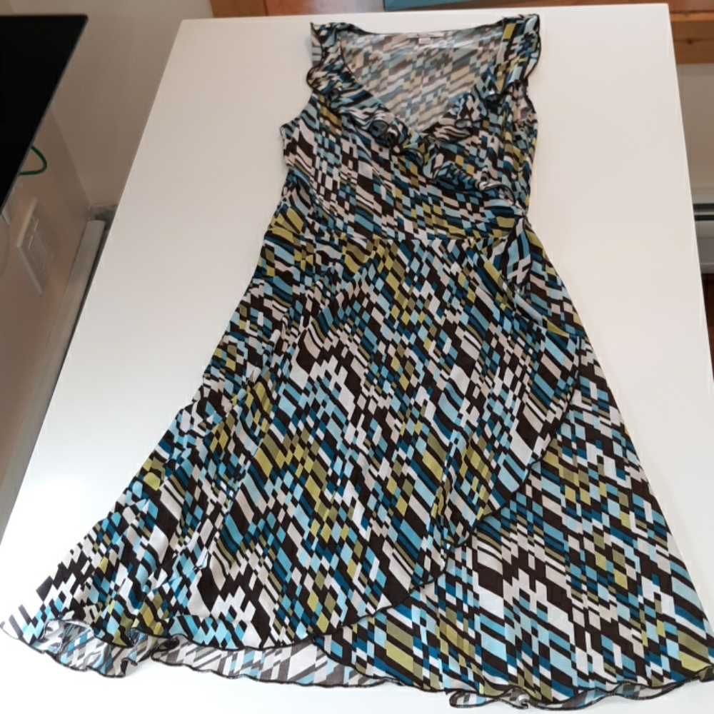 Geometric patterned dress